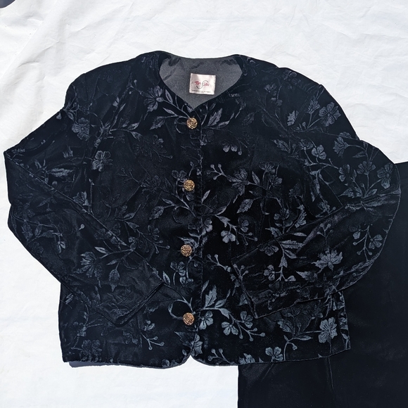 Vintage Tan Jay Velvet Style Set - Velvet Floral Detail + Gold Buttons - Size 14 - Picture 2 of 12